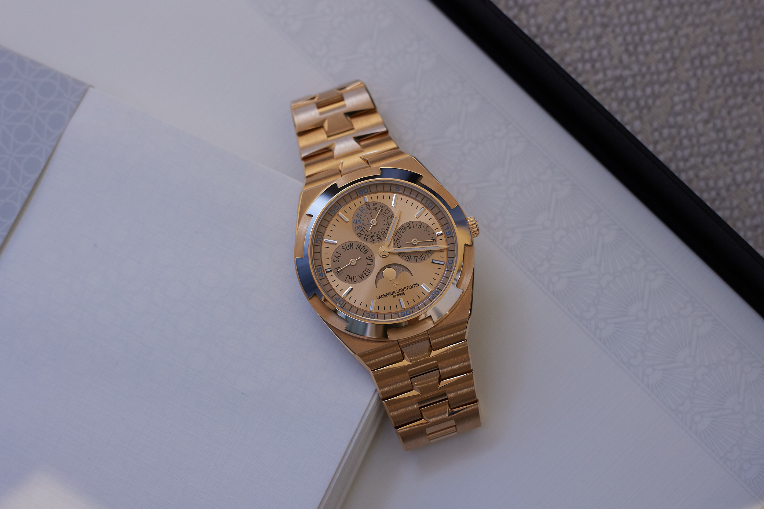 Vacheron Constantin Overseas Perpetual Calendar Ultra-thin